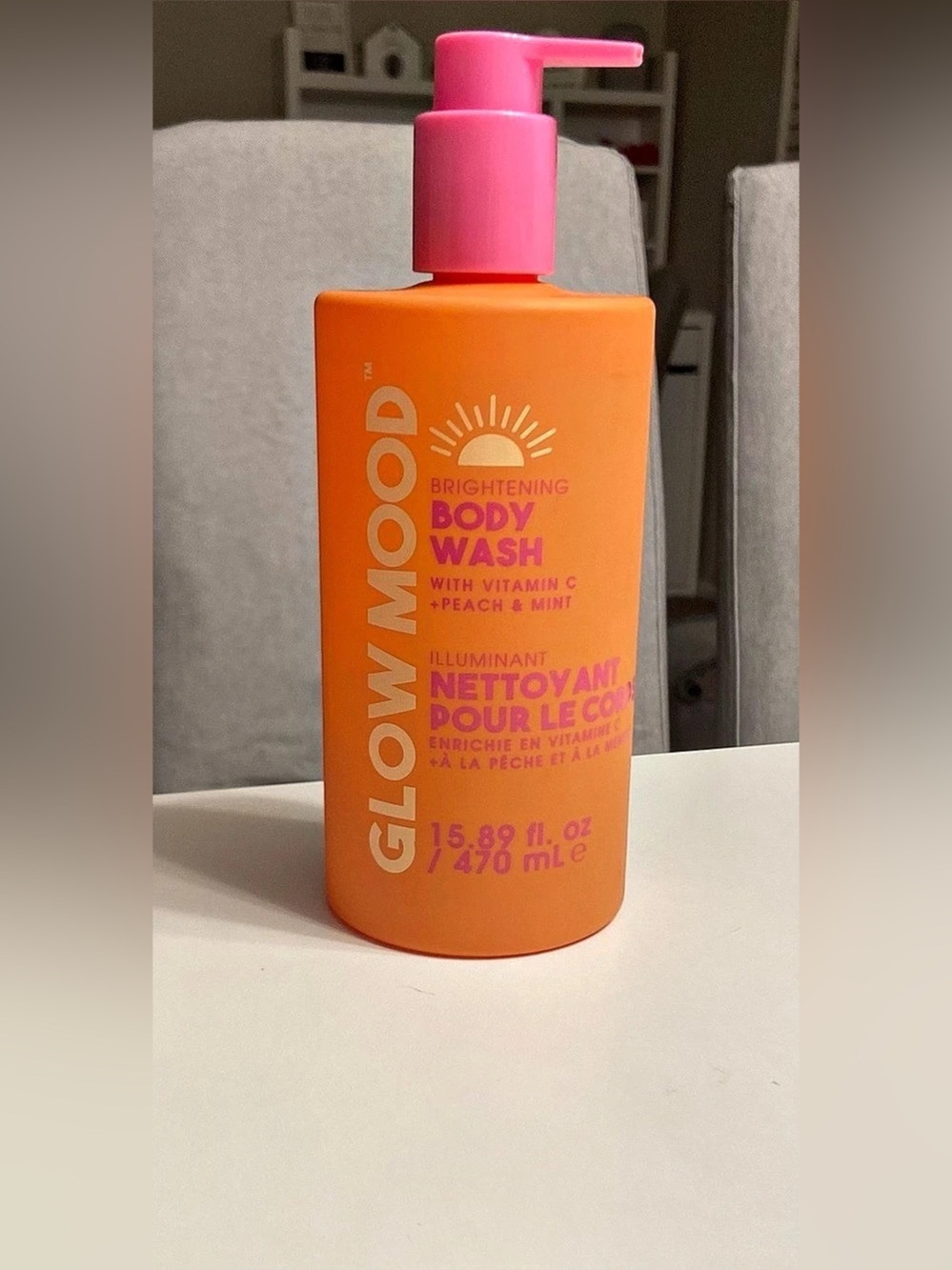 Glow Recipe Brightening Body Wash with Vitamin C + Peach & Mint Body Wash